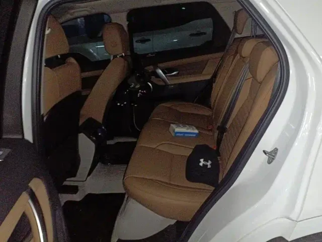 Land Rover Discovery Sport — Фото автомобиля 10