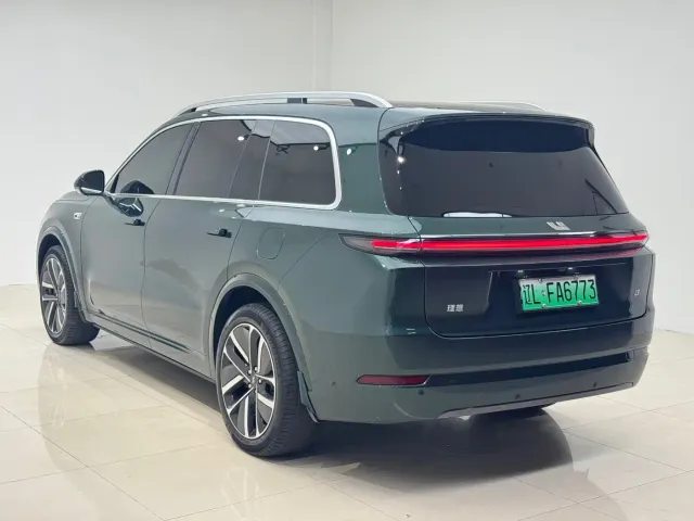 Li Auto L9 — Фото автомобиля 6