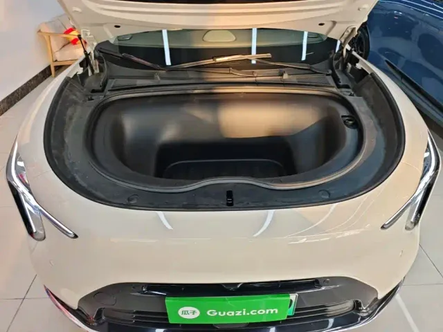 IM Motors LS6 — Фото автомобиля 19