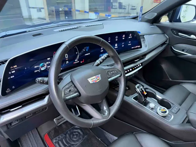 Cadillac XT4 — Фото автомобиля 6