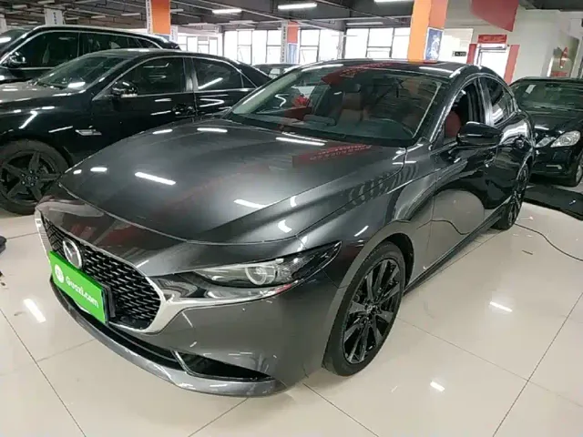 Фотография автомобиля — Mazda Axela