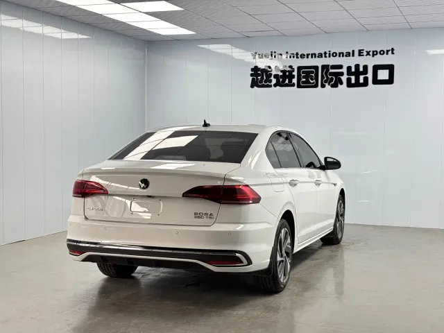 Volkswagen Bora — Фото автомобиля 10