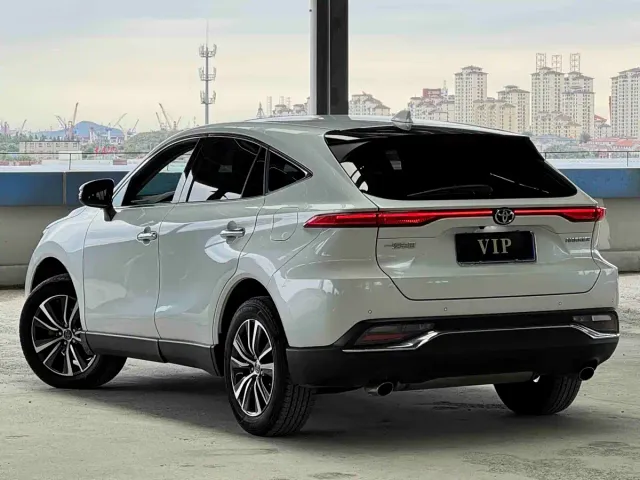 Toyota Harrier — Фото автомобиля 6
