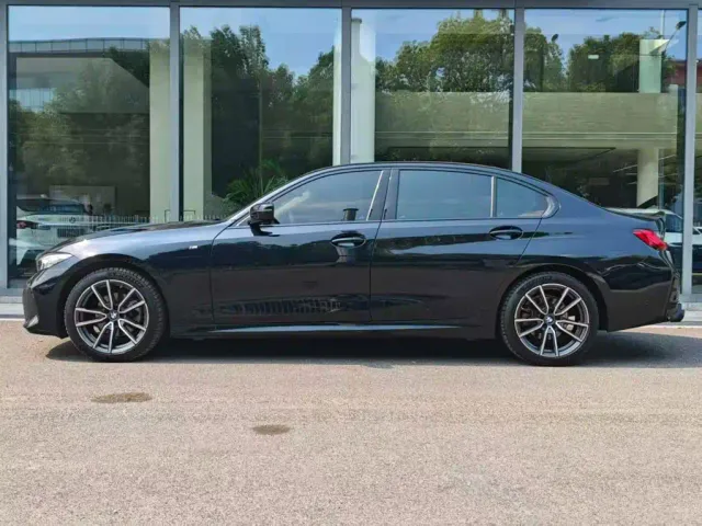 BMW 3 Series — Фото автомобиля 4