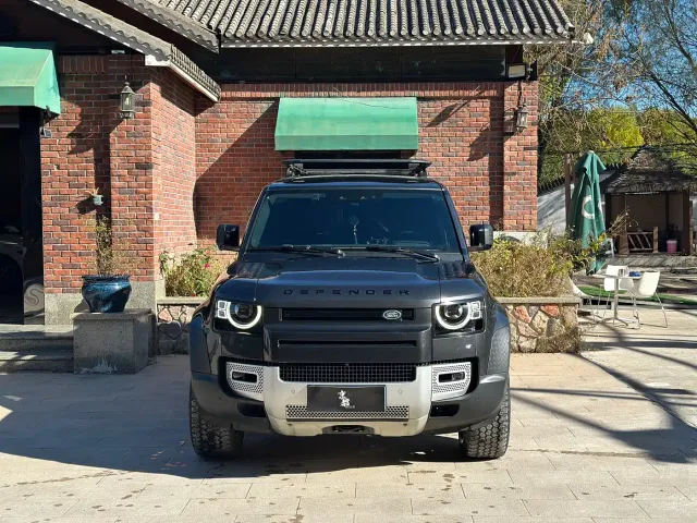 Land Rover Defender — Фото автомобиля 2