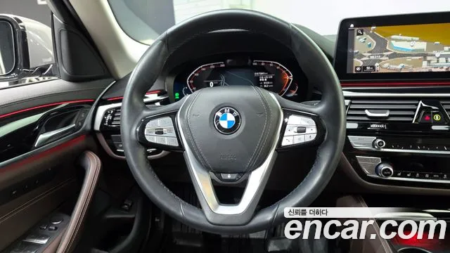 BMW 5 Series G30 — Фото автомобиля 19