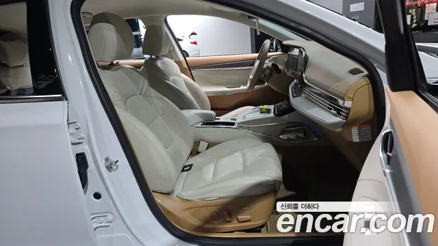 Hyundai Grandeur (New) Hybrid — Фото автомобиля 18