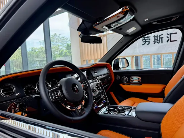 Rolls-Royce Cullinan — Фото автомобиля 6