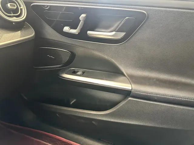 Mercedes-Benz C-Class — Фото автомобиля 28