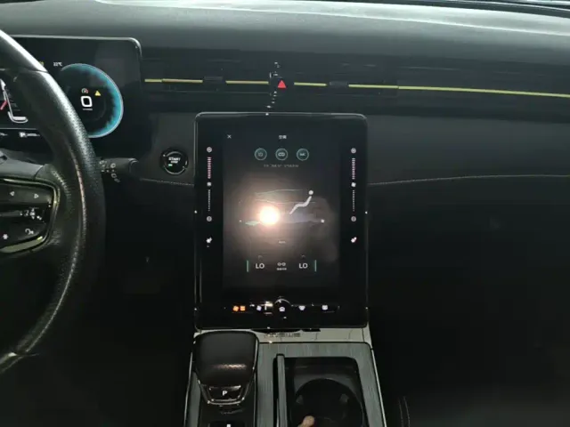 Roewe RX5 — Фото автомобиля 12