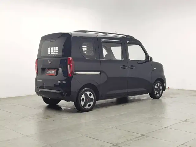 Wuling Zhiguang NEV — Фото автомобиля 2