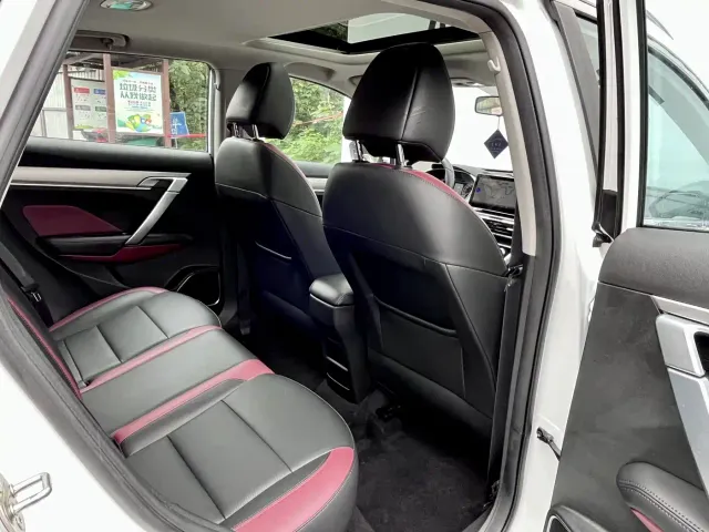 Geely Binyue — Фото автомобиля 10