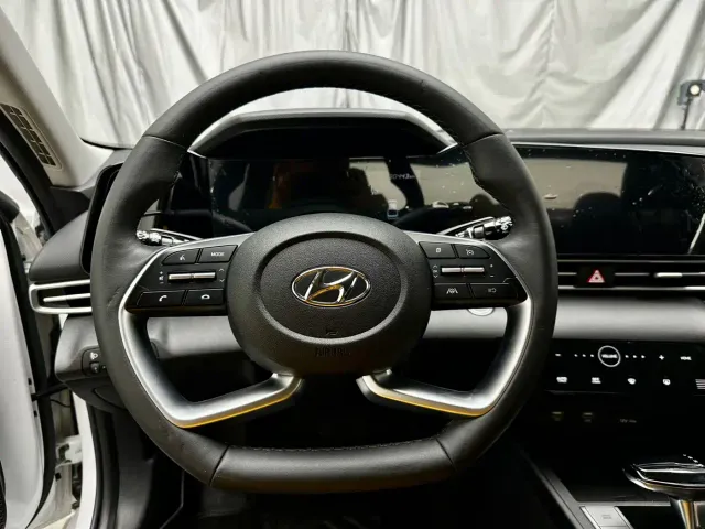 Hyundai Elantra — Фото автомобиля 7