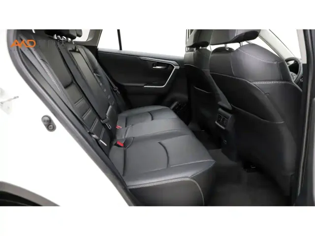Toyota RAV4 — Фото автомобиля 8