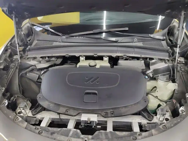 IM Motors LS6 — Фото автомобиля 19