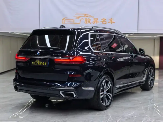 BMW X7 — Фото автомобиля 6