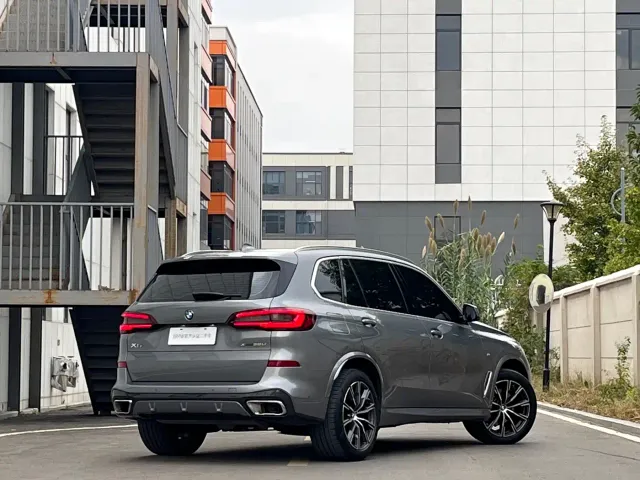BMW X5 — Фото автомобиля 7