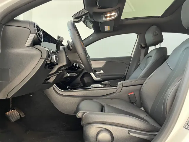 Mercedes-Benz A-Class — Фото автомобиля 12