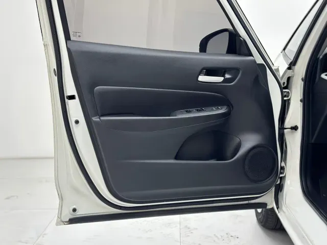 Honda Fit — Фото автомобиля 22