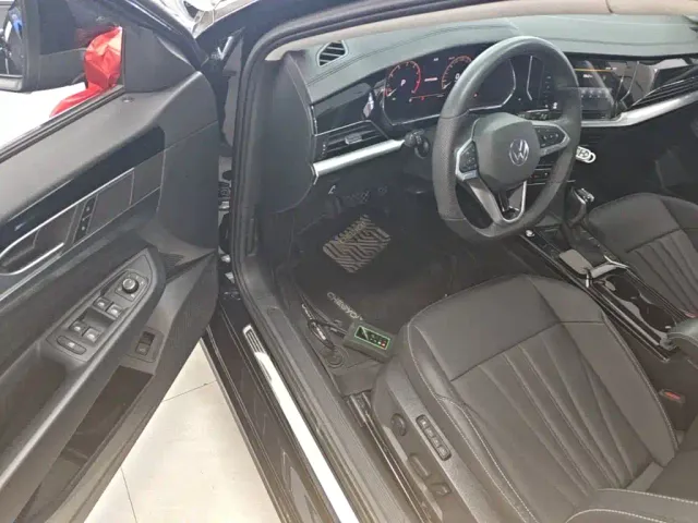 Volkswagen Passat — Фото автомобиля 15