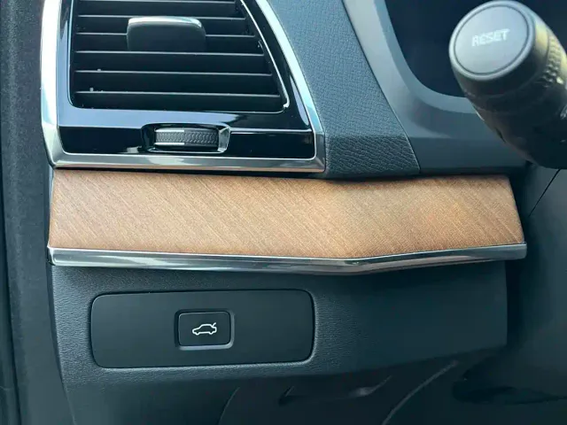 Volvo XC90 — Фото автомобиля 18