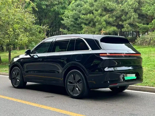 Li Auto L6 — Фото автомобиля 2