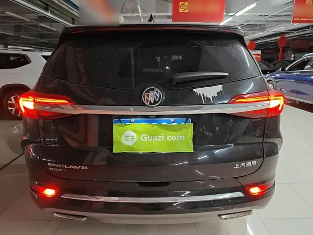 Buick Enclave — Фото автомобиля 5