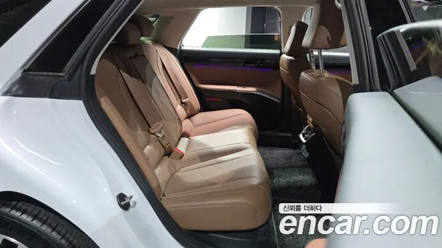 Hyundai Grandeur Grandeur (GN7) 2.5 Бензин 2WD — Фото автомобиля 10