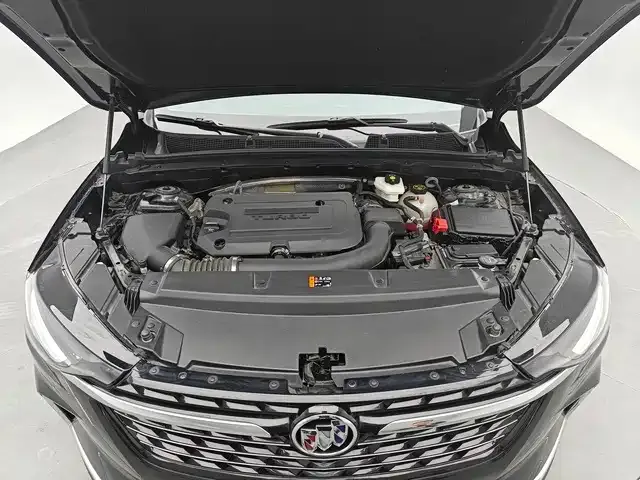 Buick Envision Plus — Фото автомобиля 14