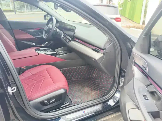 BMW 5 Series — Фото автомобиля 13