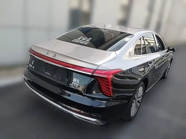 Hongqi H5 — Фото автомобиля 9