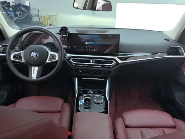 BMW i3 — Фото автомобиля 12