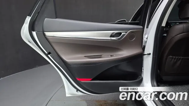 Hyundai Grandeur New — Фото автомобиля 14