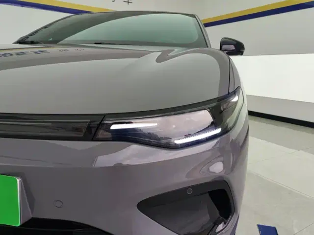 Leapmotor Lafa 5 — Фото автомобиля 5