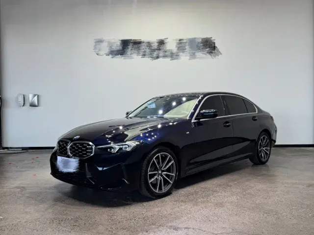 Фотография автомобиля — BMW 3 Series