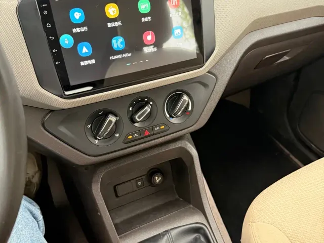 Wuling Hongguang — Фото автомобиля 11