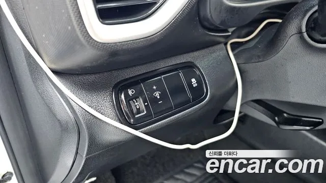Hyundai Venue — Фото автомобиля 22