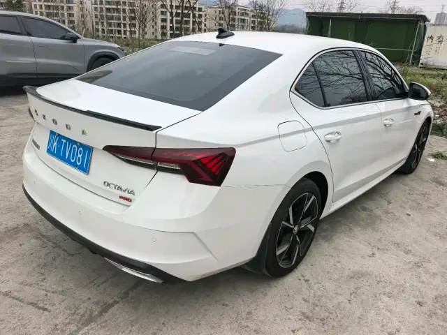 Skoda Octavia — Фото автомобиля 7