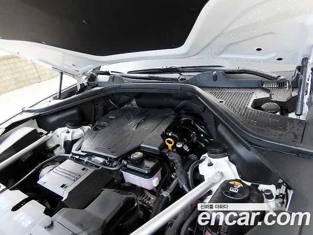 Genesis GV80 2.5T Бензин AWD — Фото автомобиля 19
