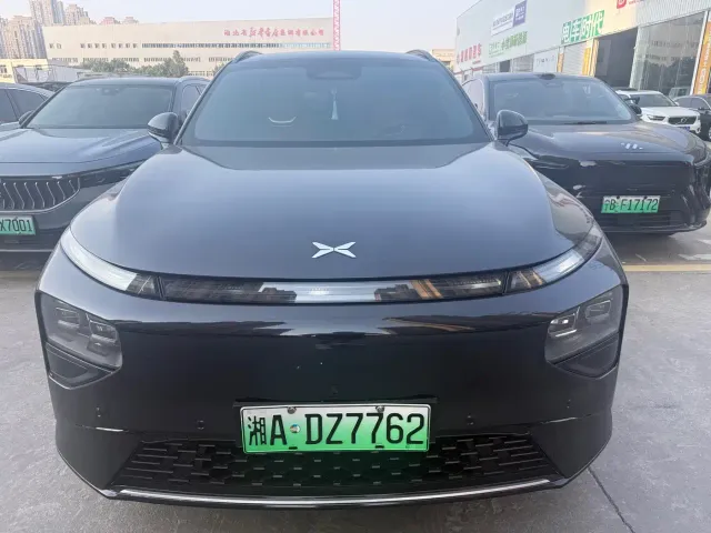 Xpeng G9 — Фото автомобиля 2