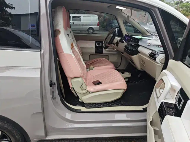 Baojun KiWi EV — Фото автомобиля 19