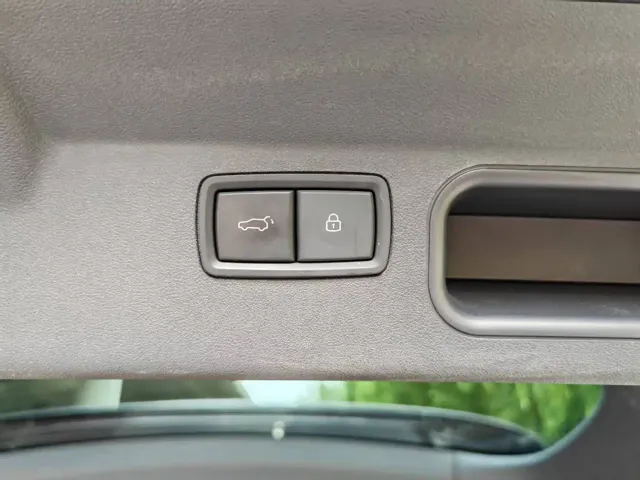 Li Auto ONE — Фото автомобиля 15