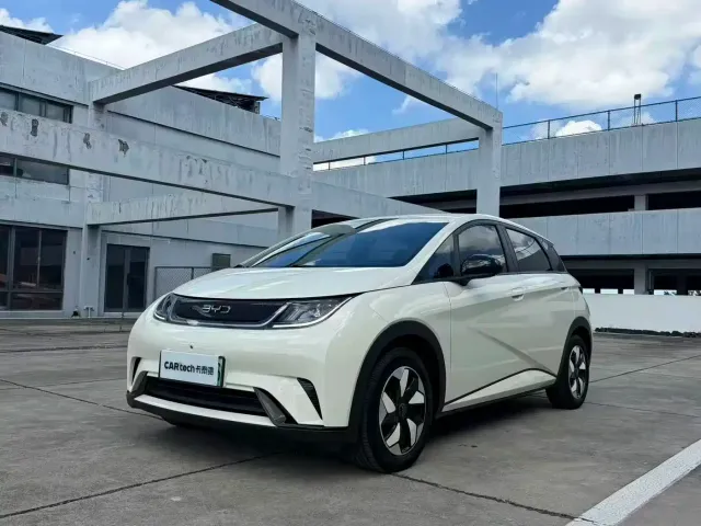 Фотография автомобиля — BYD Dolphin