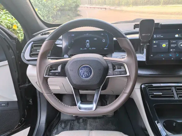 BYD Qin PLUS — Фото автомобиля 10