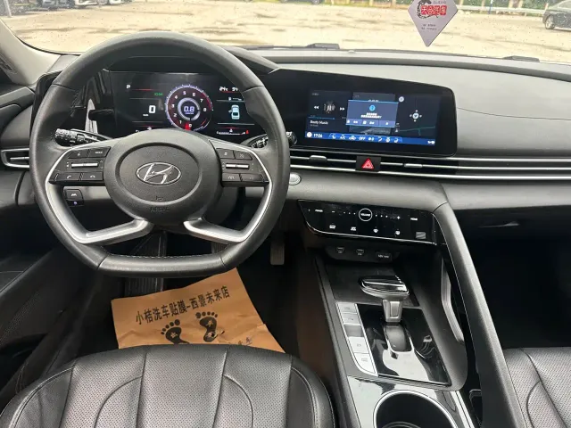 Hyundai Elantra — Фото автомобиля 7