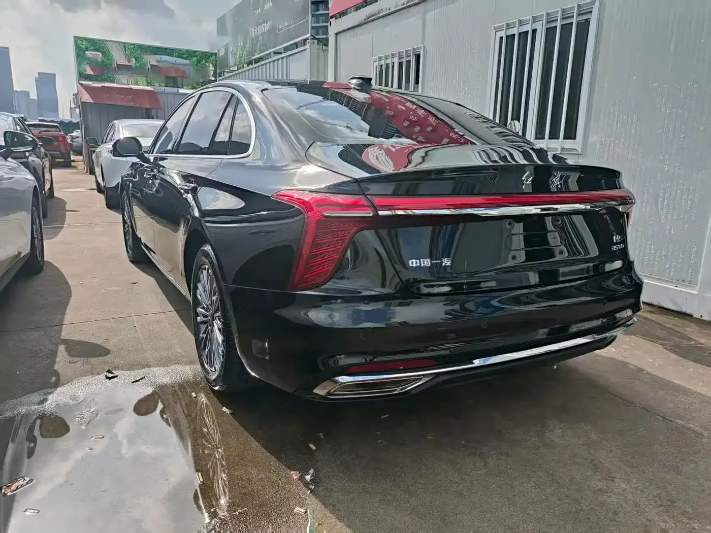 Hongqi Hongqi H5 2023 1.5T DCT Smart Connect Joy Edition — Фото автомобиля 14