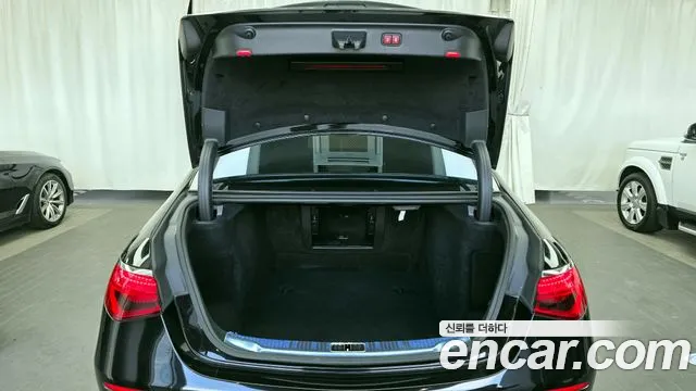 Mercedes-Benz S-Class — Фото автомобиля 20