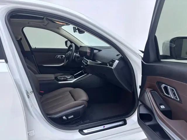 BMW 3 Series — Фото автомобиля 27