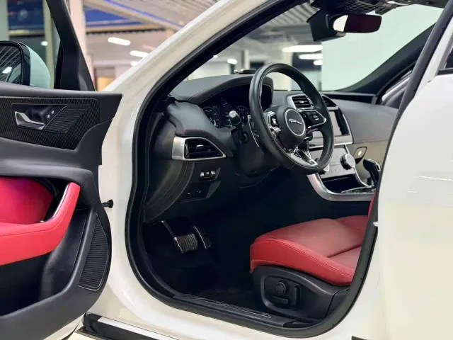 Jaguar XEL — Фото автомобиля 6