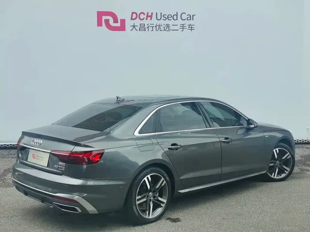 Audi A4L — Фото автомобиля 3